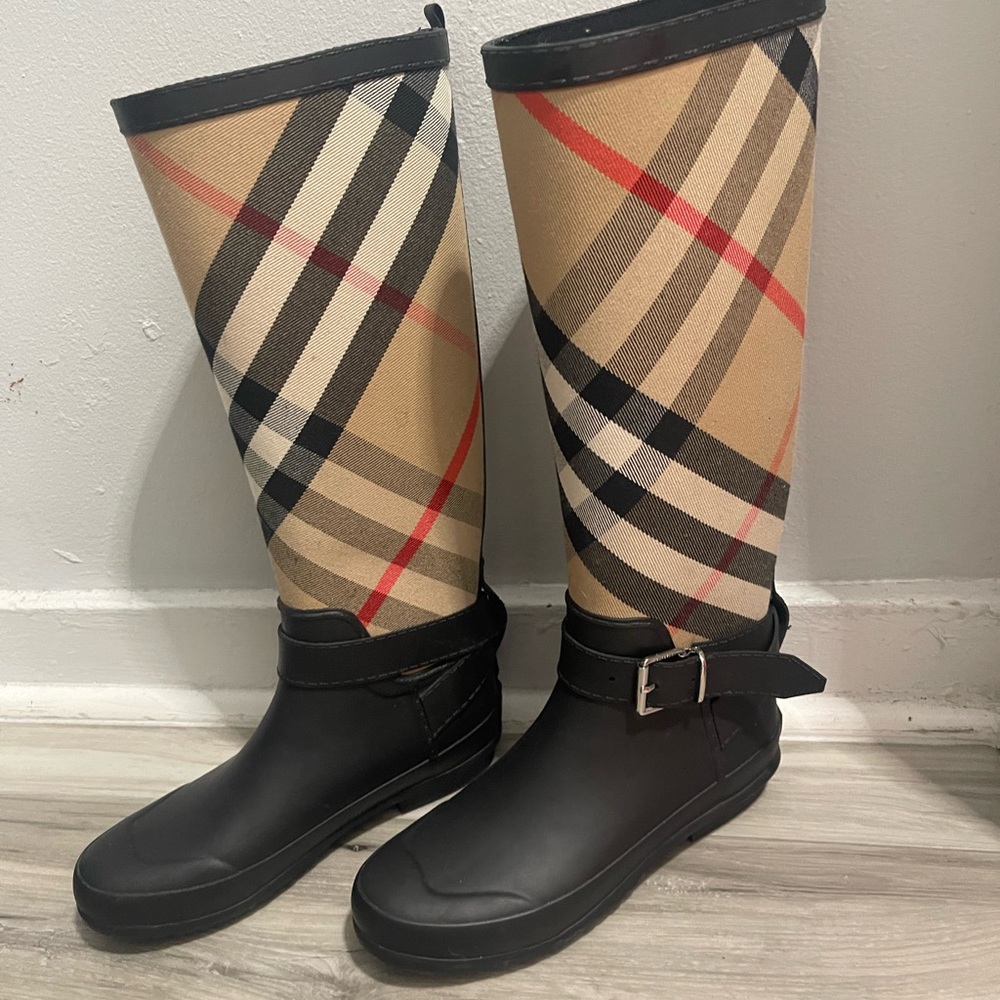 Stylish Plaid Knee-High Rain Boots - Picture 2 of 5